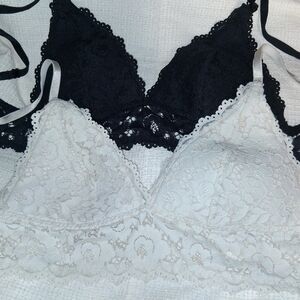 Momanda Lot Of 2 Lace Nursing Bralettes Bras Size 36B Black White